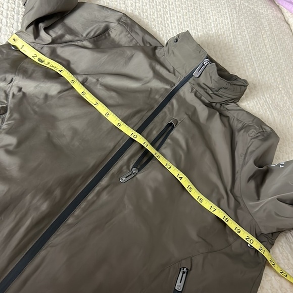 Tumi T Tech Olive Green Utility Lightweight Jacket Size M - Picture 12 of 13
